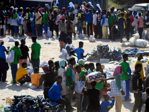 Лампедуза преплављена мигрантима, за два дана стигло 7.000 људи