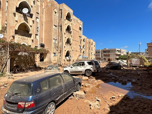 Либија – велики број тела под рушевинама и на обали, СЗО апелује на власти да не сахрањују страдале у масовним гробницама