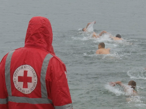 Црвени крст организовао такмичење у спасавању на води