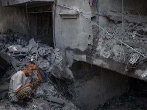 Стотине погинулих и повређених у гранатирању болнице у Гази, Абас отказао састанак са Бајденом