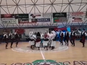 Сабор фолклораша у Валдању