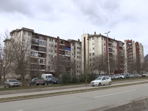 Папагајка, Лепа Брена, Барбери - зграде у Врању