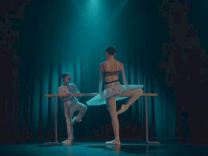 На врховима прстију