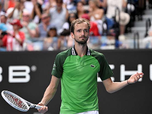 Медведев: Желим да Ђоковић и Синер играју седам сати и 30 минута у полуфиналу АО