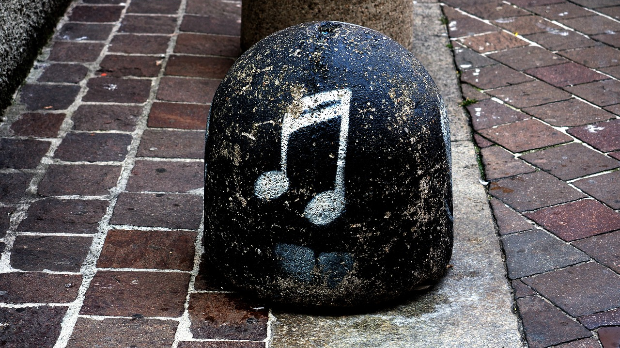 Свака песма носи своју причу