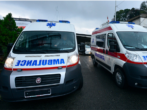 Погинуо мушкарац код Сремске Каменице, аутомобилом подлетео под камион