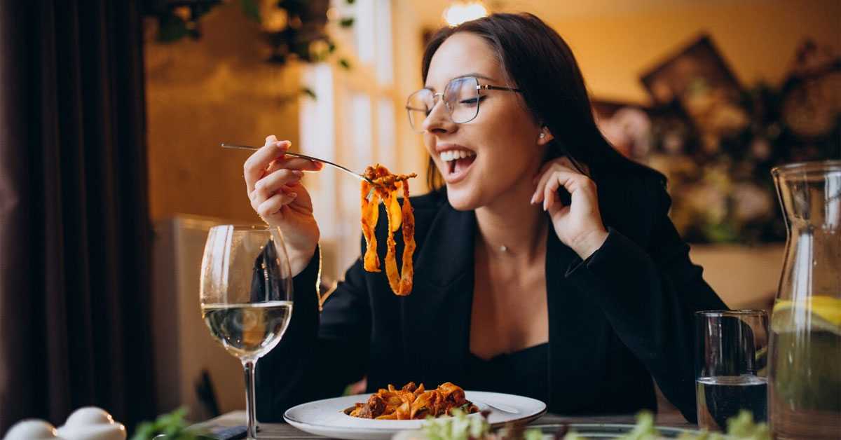 Да ли једете очима, стомаком или мозгом – неуролог објашњава како да контролишемо апетит током празника