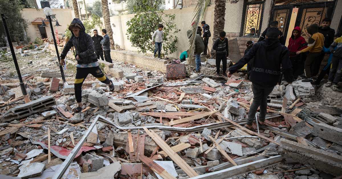 Хамас: У ударима ИДФ-а погинуло двоје, повређено осам талаца; Абас допутовао у Доху на разговоре о примирју