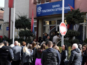 У српским срединама широм КиМ и данас редови испред пошта због одлуке Приштине да забрани динар