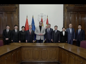 Вучић са кинеским војним здравственим радницима о унапређењу сарадње