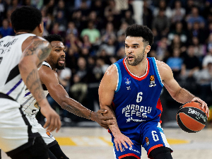 Црно-бели по узору на вечитог ривала, Ефес у Истанбулу бољи и од Партизана