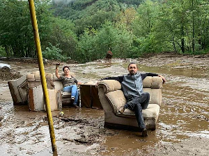 Остали су нам само голи животи