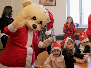 Срећни празници уз поклоне за Просвјетине ђаке у Бечу