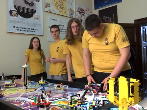 Екипа Прве крагујевачке гимназије пласирала се на светско првенство са лего роботом