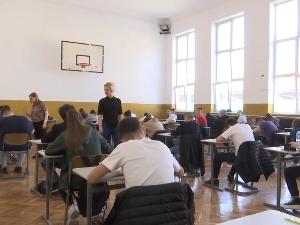 Јагодина: Полагање пробног завршног испита из математике