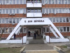  Уочи уписа првака - школе између обавезне вакцинације и обавезног основног образовања