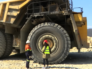 Мајданпек: Женска рука управља са 220 тона