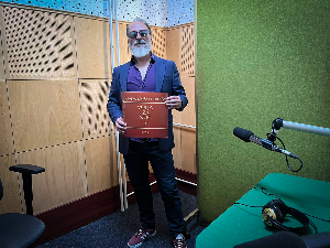 Слушај 'вамо!