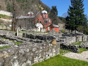 Позив Пећанцима за обнову српског гробља у Пећи