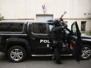 Ухапшен мушкарац који је претио експлозивом у иранском конзулату у Паризу