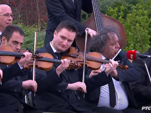 Народни оркестри и ансамбли РТС