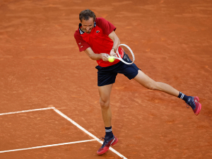 Медведев стотом победом на мастерс турнирима заказао дуел у Риму против Међедовића