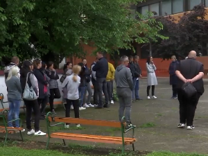 У Медвеђи код Трстеника родитељи и ђаци забринути због премештања једног ученика