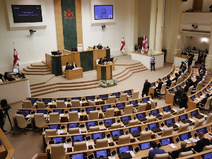Туча у грузијском парламенту пре гласања о закону "о страним агентима"