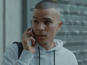 У клинчу, 24-30