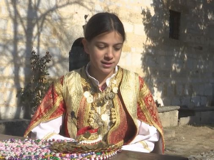 Родославци: Павлина