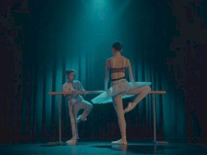 На врховима прстију