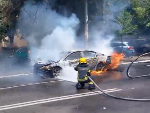 Изгорео аутомобил у Кнеза Милоша, нема повређених