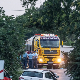 Пет особа погинуло у судару воза и аутобуса у Словачкој - гори локомотива