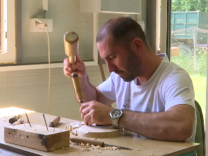  Дугмад од јеленских рогова