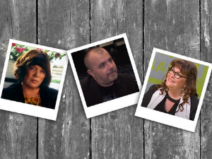 Глумци певају