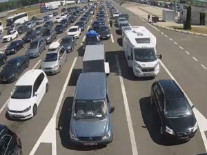На Хоргошу возила чекају два сата на излаз из Србије