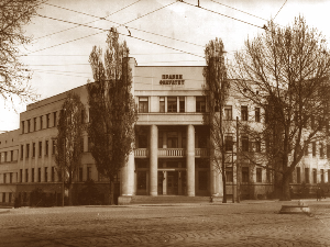  Историја Правног факултета у Београду: говоре Зоран Томић и Борис Беговић