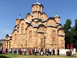 Обележавање Велике Госпојине на КиМ – јутро уз литургије и молитве, вече уз фолклор и српску кухињу