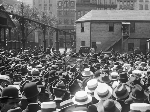 Адриана Захаријевић и Предраг Крстић: Против рата – o зачецима савременог антимилитаризма