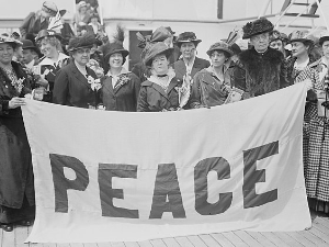 Против рата – Мери Витон Калкинс и Алберт Ајнштајн