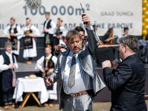 Пси лају ветар носи 2, 7-11