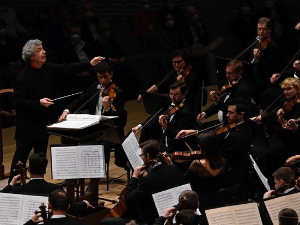 Нова дискографија