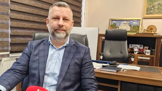 Јевтић: Хапшење Срба у Грачаници покушај Куртија да помогне Рашићу пред изборе