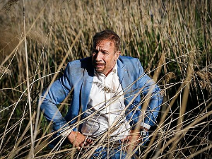 Пси лају ветар носи 2, 10-11