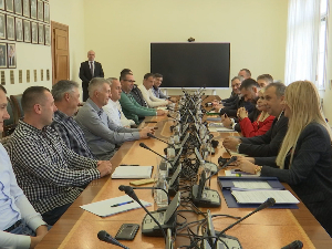 Нова понуда Владе пољопривредницима, акцизе за гориво камен спотицања 