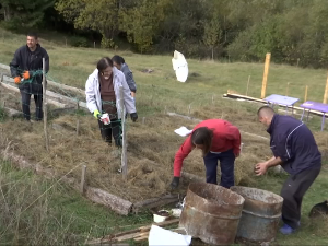 Како Дивови Златара одржавају биобашту и оснажују породице