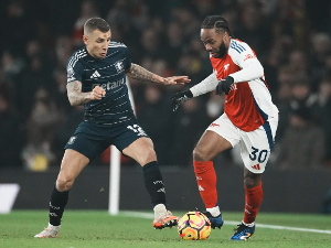 Арсенал посустаје у борби за титулу у Премијер лиги, Астон Вила извукла реми