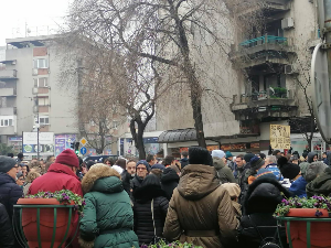 Петнаест минута тишине у више градова, студенти подржали просветаре који су данас обуставили наставу