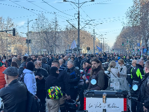 Тишина у више градова Србије, мотоциклисти и пољопривредници се придружили студентима у Београду и Новом Саду