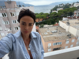 Пут без путовања: Ирена Сара Мановић – жена „зезнута као кратко ћебе”